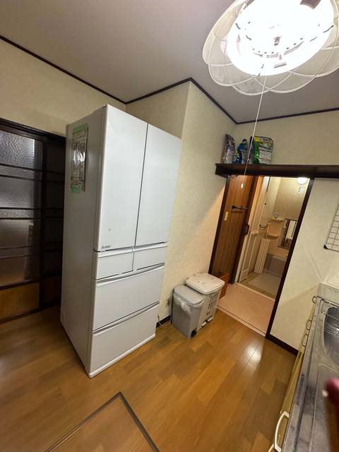 3-Bedroom House — Sakamoto-cho in Sakamoto-cho, Yokosuka — photo 11 of 14: refrigerator