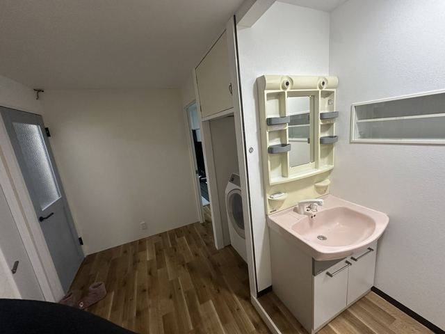 3-Bedroom House (4-Room House) in Sakamoto-cho, Yokosuka — photo 8 of 15